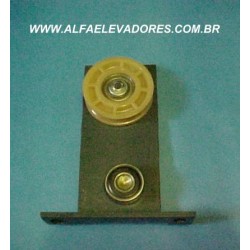 SUPORTE COM ROLDANA E EXCENTRICO PARA SUSPENÇÃO DE PORTA